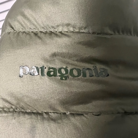 Women’s Patagonia puffer parka length - Picture 3 of 4